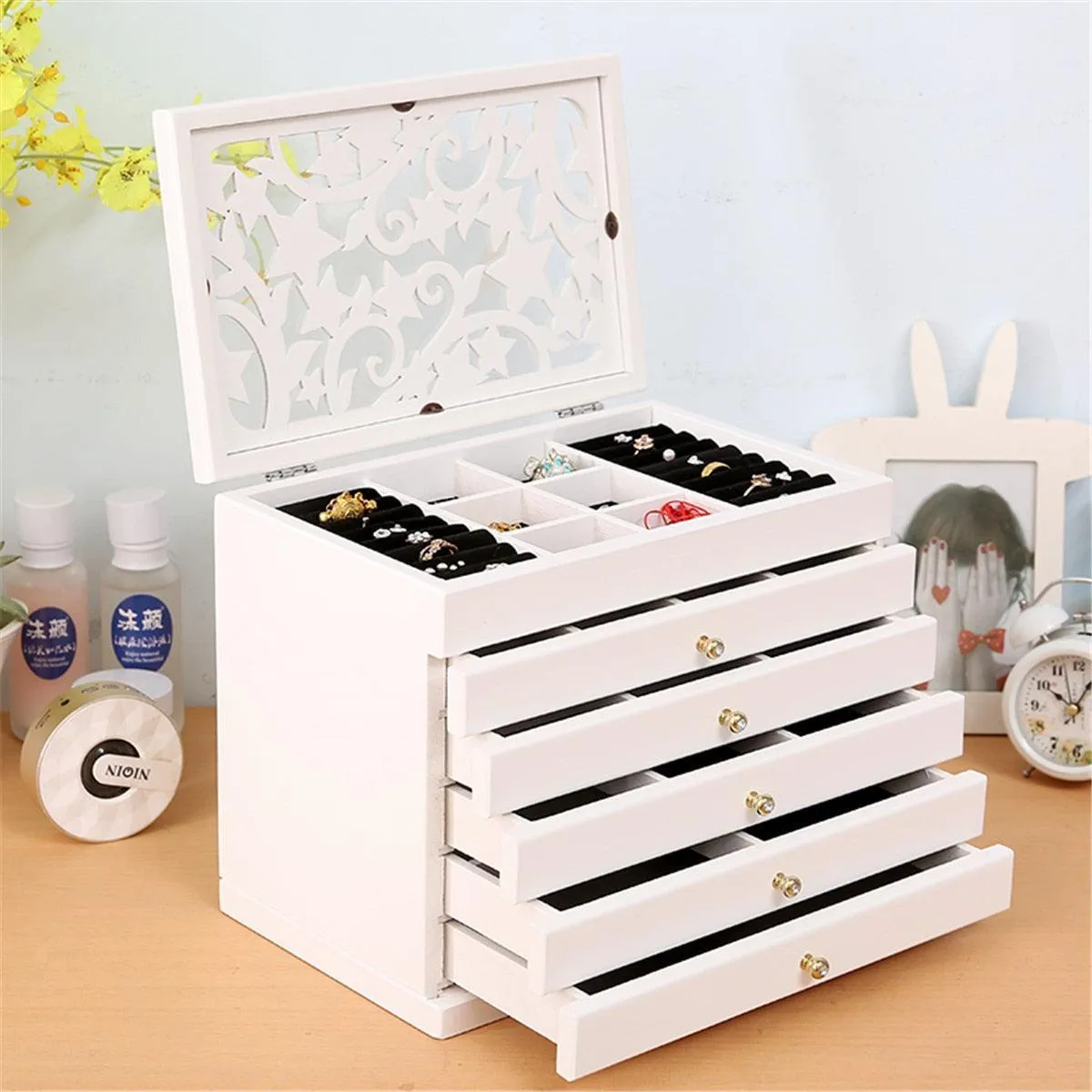 Charming Vintage Wooden Jewelry Chest with Mirror - A Touch of Elegance