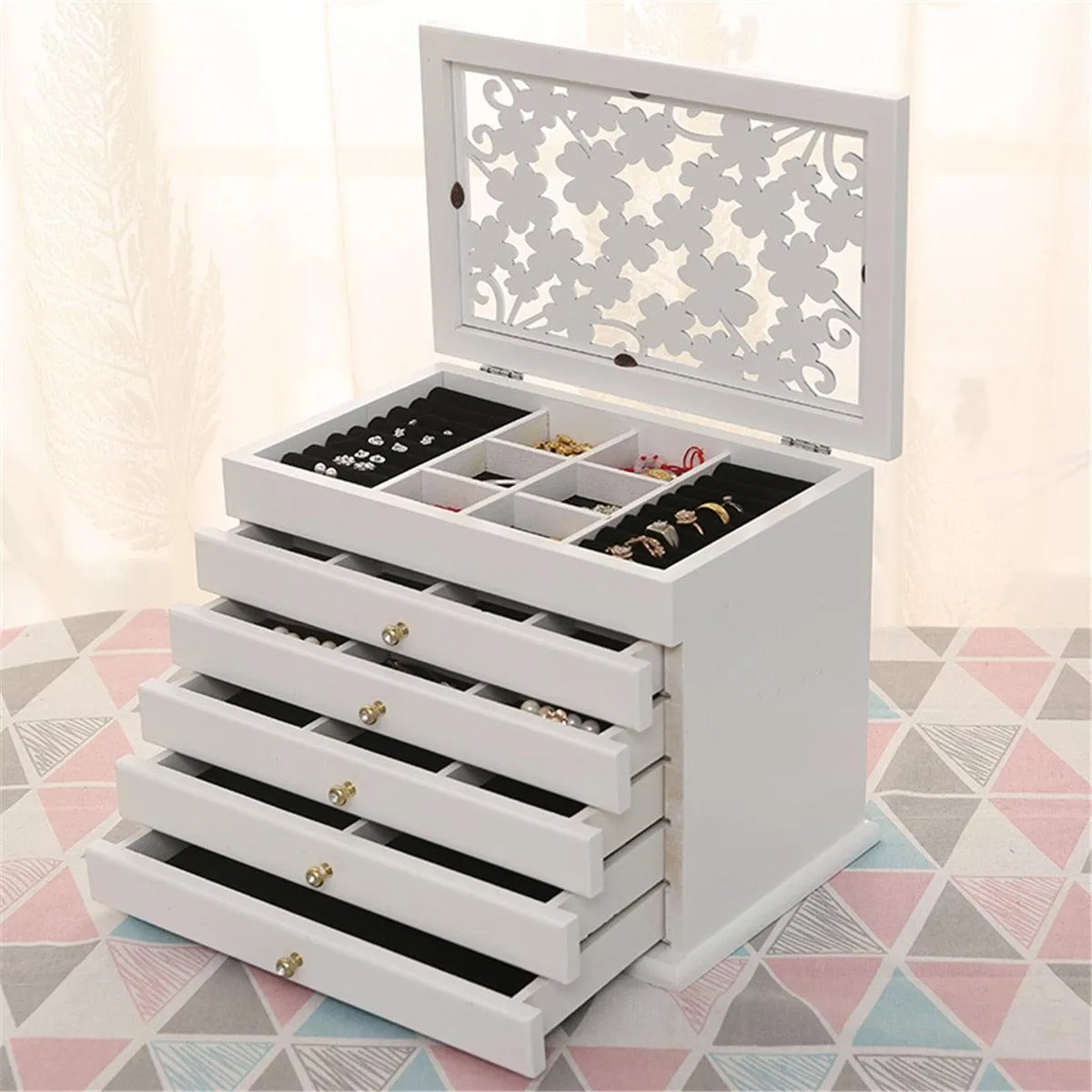 Charming Vintage Wooden Jewelry Chest with Mirror - A Touch of Elegance