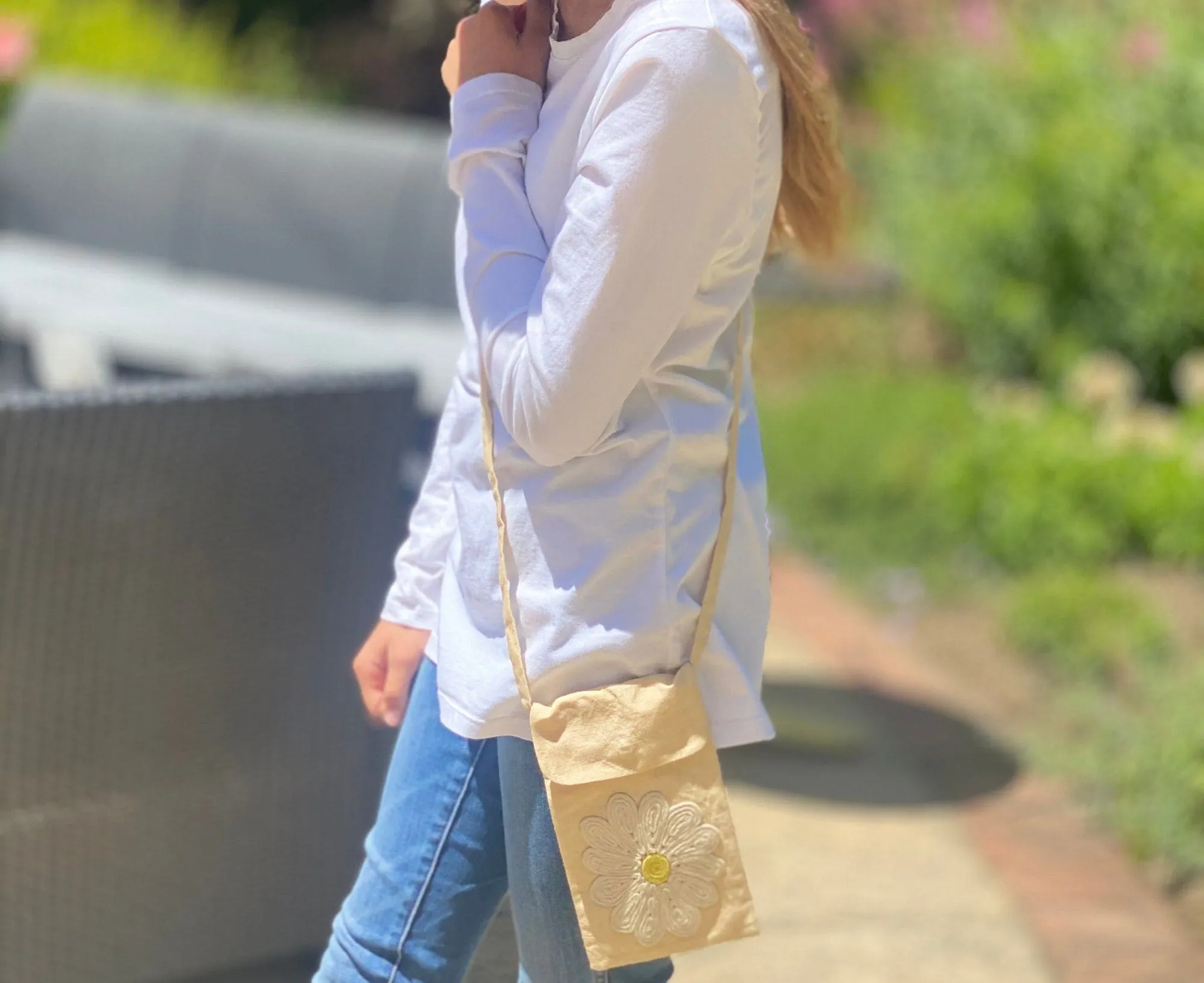 Handmade Linen Phone Pouch for girls, Crossbody Phone Case for gift, Cell Phone Pouch for Smart Phone, Stocking stuffer Gift