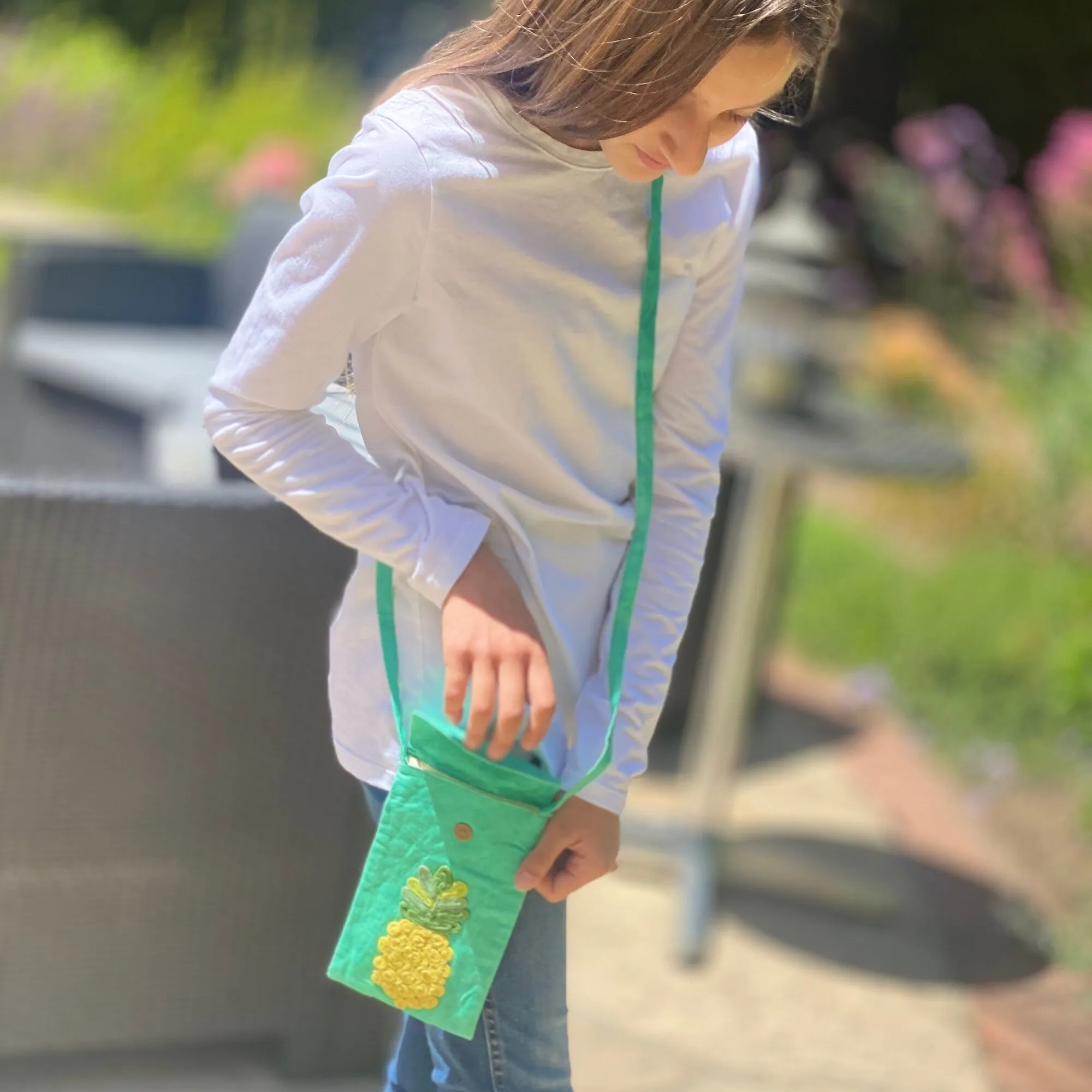 Handmade Phone Pouch for girls, Crossbody Phone Case for gift, Cell Phone Pouch for Smart Phone, Stocking stuffer Gift