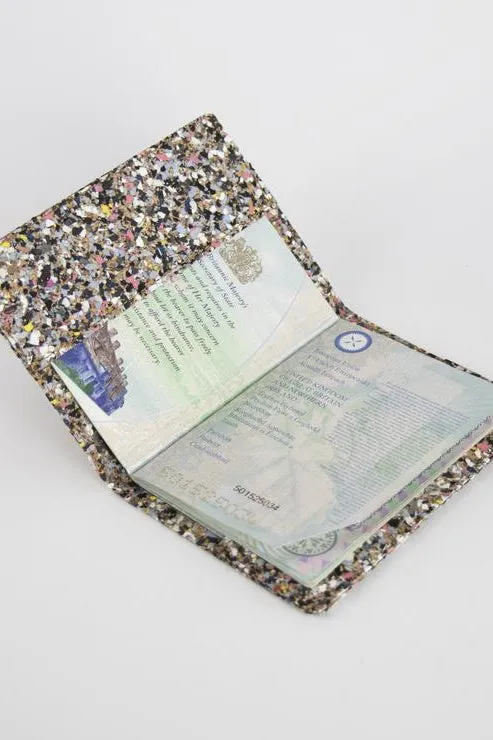 Liga Beach Clean Passport Holder
