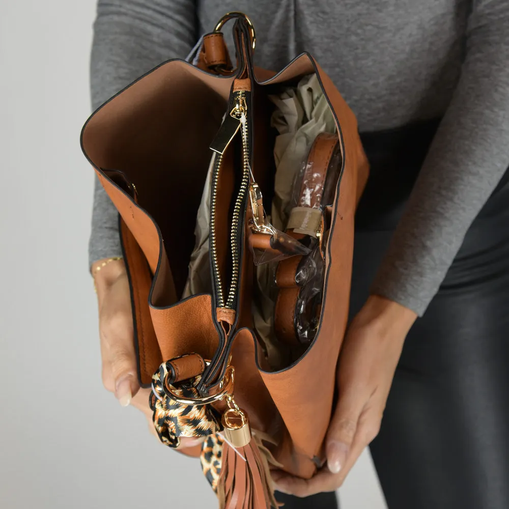 Stylish Tote style with Fun accents